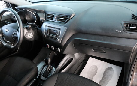 KIA Rio III рестайлинг, 2015 год, 989 000 рублей, 21 фотография