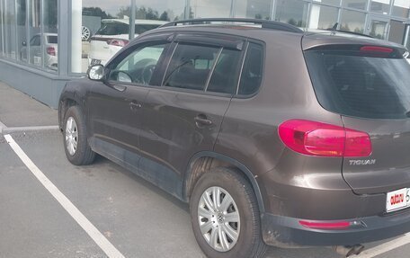 Volkswagen Tiguan I, 2014 год, 900 000 рублей, 2 фотография