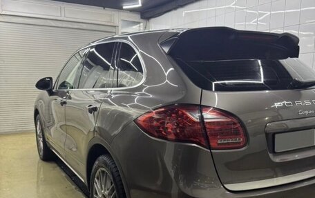 Porsche Cayenne III, 2011 год, 2 099 000 рублей, 13 фотография