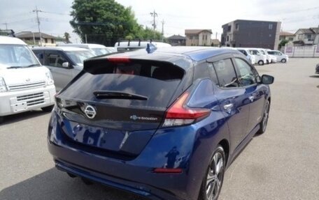 Nissan Leaf II, 2020 год, 1 350 000 рублей, 2 фотография