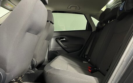 Volkswagen Polo VI (EU Market), 2013 год, 850 000 рублей, 25 фотография