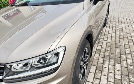 Volkswagen Tiguan II, 2020 год, 3 050 000 рублей, 6 фотография