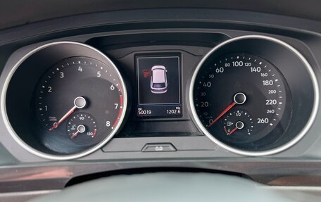 Volkswagen Tiguan II, 2020 год, 3 050 000 рублей, 12 фотография