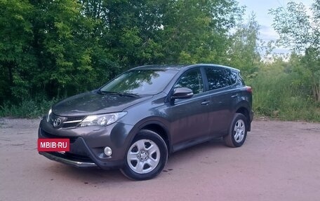 Toyota RAV4, 2013 год, 1 050 000 рублей, 2 фотография