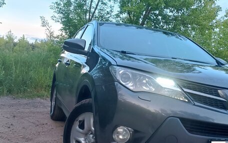 Toyota RAV4, 2013 год, 1 050 000 рублей, 10 фотография