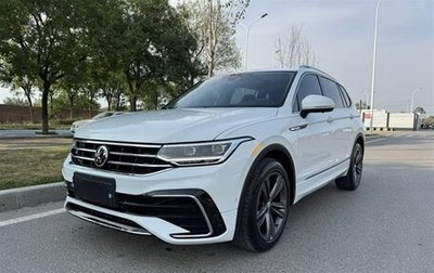 Volkswagen Tiguan II, 2022 год, 2 900 000 рублей, 1 фотография