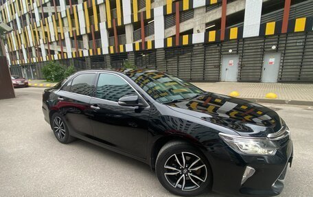 Toyota Camry, 2017 год, 2 170 000 рублей, 4 фотография