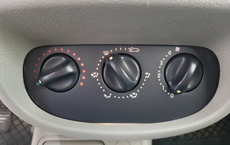 Renault Symbol I, 2005 год, 345 000 рублей, 6 фотография