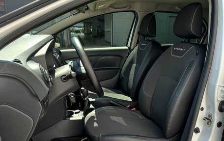 Renault Logan II, 2021 год, 1 349 000 рублей, 10 фотография