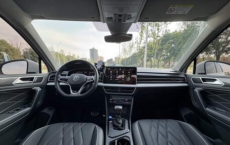 Volkswagen Tiguan II, 2022 год, 2 900 000 рублей, 4 фотография