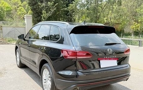 Volkswagen Touareg III, 2021 год, 3 750 000 рублей, 3 фотография