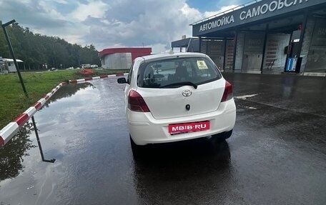 Toyota Yaris III рестайлинг, 2009 год, 550 000 рублей, 5 фотография