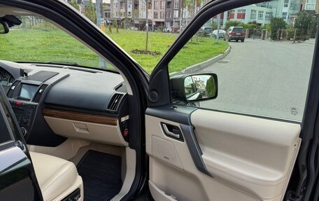 Land Rover Freelander II рестайлинг 2, 2010 год, 1 300 000 рублей, 9 фотография