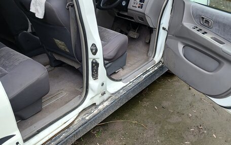 Nissan Liberty, 2001 год, 300 000 рублей, 10 фотография