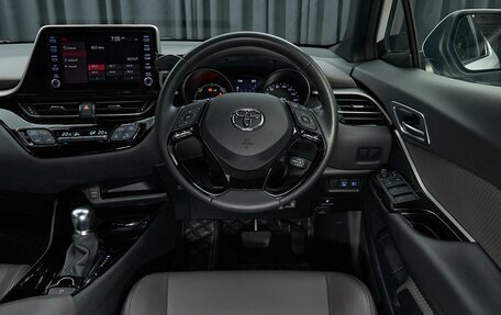 Toyota C-HR I рестайлинг, 2020 год, 2 148 000 рублей, 8 фотография