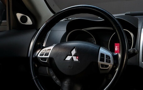 Mitsubishi Outlander III рестайлинг 3, 2007 год, 997 000 рублей, 13 фотография