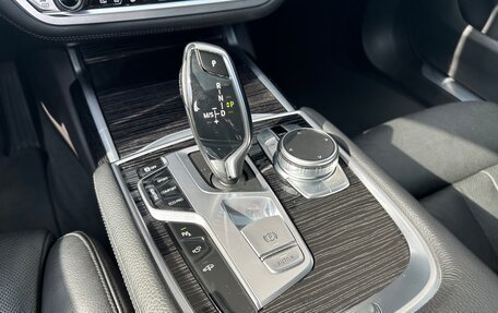 BMW 7 серия, 2019 год, 5 500 000 рублей, 20 фотография