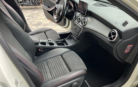 Mercedes-Benz GLA, 2016 год, 2 400 000 рублей, 16 фотография