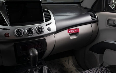 Mitsubishi L200 IV рестайлинг, 2013 год, 1 449 000 рублей, 9 фотография