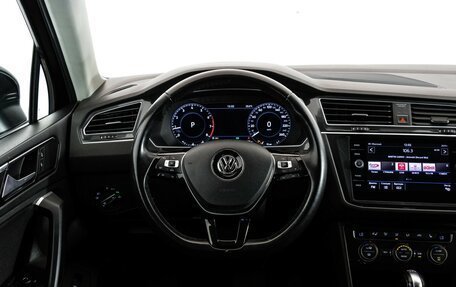 Volkswagen Tiguan II, 2018 год, 2 997 000 рублей, 11 фотография