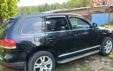 Volkswagen Touareg III, 2004 год, 650 000 рублей, 2 фотография