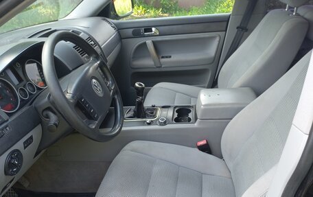 Volkswagen Touareg III, 2004 год, 650 000 рублей, 4 фотография