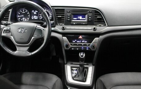 Hyundai Elantra VI рестайлинг, 2016 год, 1 300 000 рублей, 19 фотография