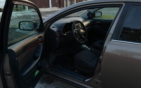Toyota Avensis III рестайлинг, 2004 год, 560 000 рублей, 7 фотография