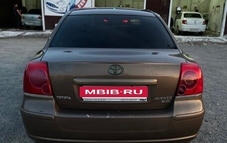 Toyota Avensis III рестайлинг, 2004 год, 560 000 рублей, 5 фотография