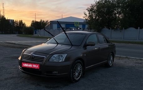 Toyota Avensis III рестайлинг, 2004 год, 560 000 рублей, 8 фотография