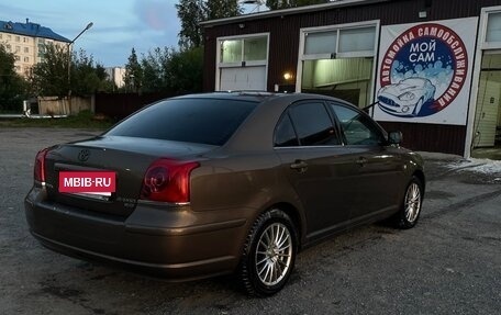 Toyota Avensis III рестайлинг, 2004 год, 560 000 рублей, 10 фотография