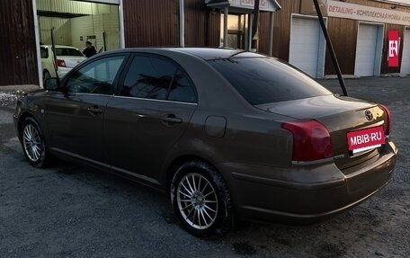 Toyota Avensis III рестайлинг, 2004 год, 560 000 рублей, 9 фотография