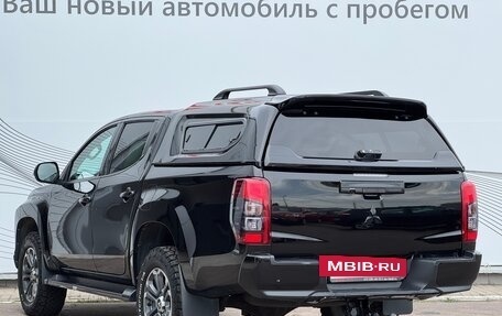 Mitsubishi L200 IV рестайлинг, 2021 год, 3 350 000 рублей, 6 фотография