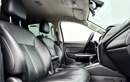 Mitsubishi L200 IV рестайлинг, 2021 год, 3 350 000 рублей, 15 фотография