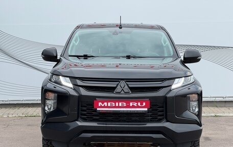 Mitsubishi L200 IV рестайлинг, 2021 год, 3 350 000 рублей, 3 фотография
