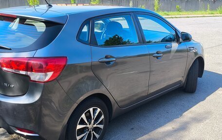 KIA Rio III рестайлинг, 2016 год, 910 000 рублей, 11 фотография