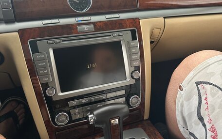 Volkswagen Phaeton I рестайлинг, 2010 год, 1 000 000 рублей, 11 фотография