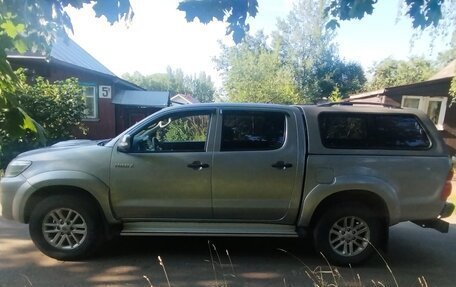 Toyota Hilux VII, 2015 год, 3 100 000 рублей, 2 фотография