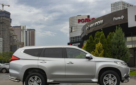 Mitsubishi Pajero Sport III рестайлинг, 2018 год, 2 595 000 рублей, 4 фотография
