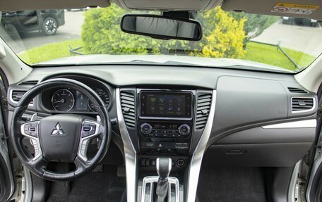 Mitsubishi Pajero Sport III рестайлинг, 2018 год, 2 595 000 рублей, 17 фотография