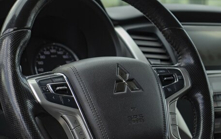 Mitsubishi Pajero Sport III рестайлинг, 2018 год, 2 595 000 рублей, 19 фотография