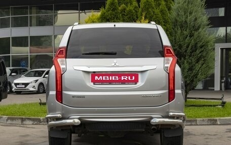 Mitsubishi Pajero Sport III рестайлинг, 2018 год, 2 595 000 рублей, 6 фотография