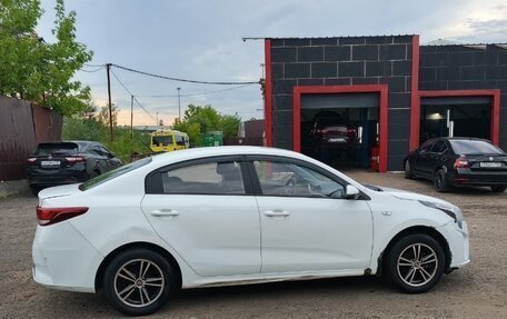 KIA Rio IV, 2020 год, 1 000 000 рублей, 7 фотография