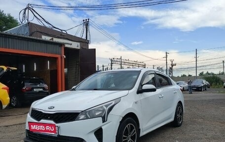 KIA Rio IV, 2020 год, 1 000 000 рублей, 2 фотография