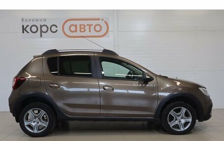 Renault Sandero II рестайлинг, 2018 год, 1 129 000 рублей, 4 фотография