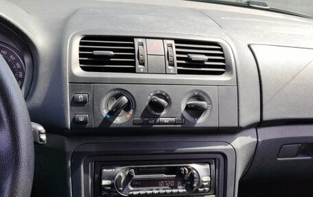 Skoda Fabia II, 2010 год, 798 000 рублей, 17 фотография