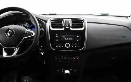 Renault Logan II, 2018 год, 1 050 000 рублей, 5 фотография