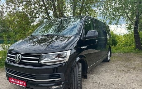Volkswagen Multivan T6 рестайлинг, 2018 год, 4 850 000 рублей, 1 фотография