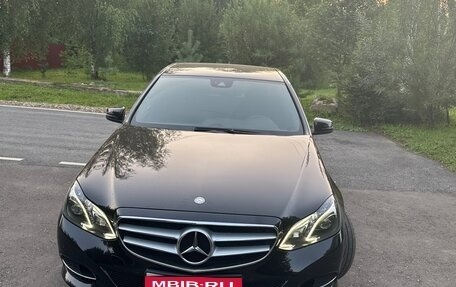 Mercedes-Benz E-Класс, 2013 год, 2 250 000 рублей, 1 фотография
