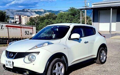 Nissan Juke II, 2011 год, 900 000 рублей, 2 фотография
